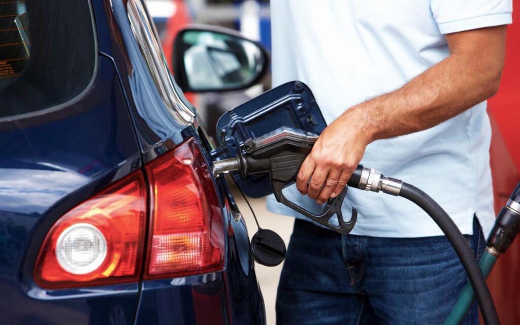 venzini-se-diesel-kata-lathos-kausimo-aytokinito-2