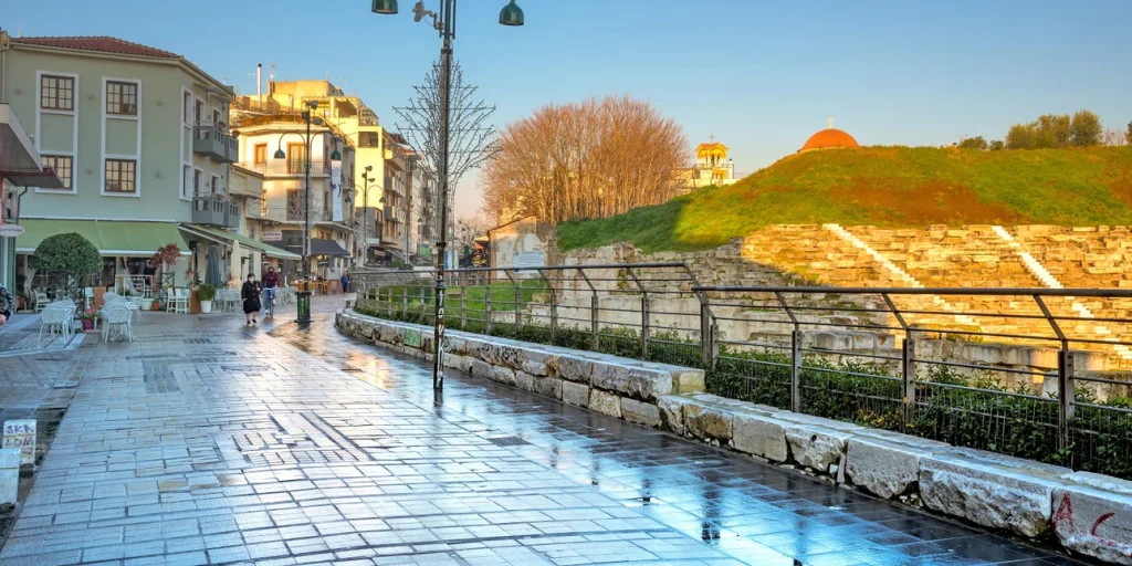larissa-city_0.jpg