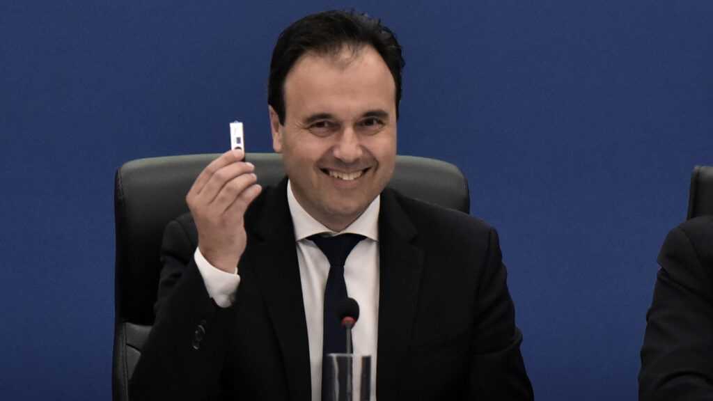 ΤΕΛΕΤΗ ΠΑΡΑΔΟΣΗΣ ΠΑΡΑΛΑΒΗΣ ΤΟΥ ΥΠΟΥΡΓΕΙΟΥ ΨΗΦΙΑΚΗΣ ΔΙΑΚΥΒΕΡΝΗΣΗΣ <br><br> ΣΩΚΡΑΤΗΣ ΚΑΤΣΙΚΑΣ ΣΕ ΔΗΜΗΤΡΗ ΠΑΠΑΣΤΕΡΓΙΟΥ  <br><br> (Υφυπουργός: Κωνστ