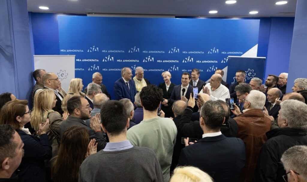 Το αδιαχώρητο με παρουσία Σκρέκα, στην κοπή πίτας της Γραμματείας Παραγωγικών Φορέων & Επιχειρηματικότητας της Νέας Δημοκρατίας