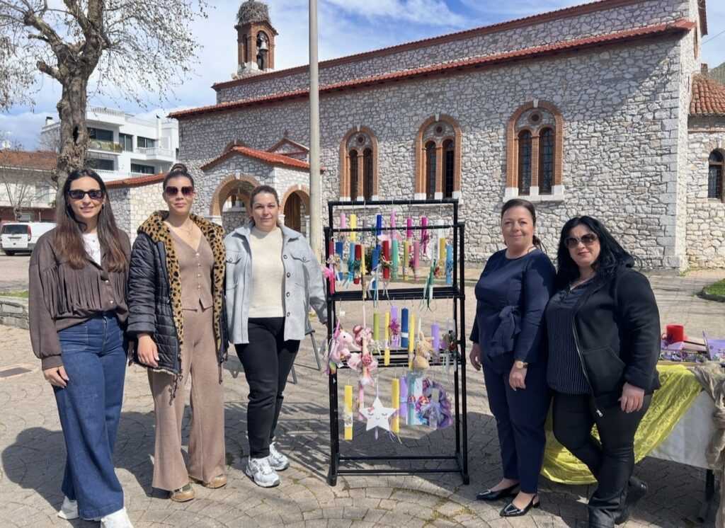 Με επιτυχία πραγματοποιήθηκε το Πασχαλινό Bazaar του 2ου Νηπιαγωγείου στην πλατεία Φαρκαδόνας